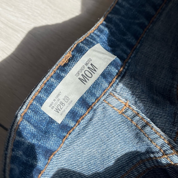 Topshop mom jeans size 28 - Picture 2 of 3
